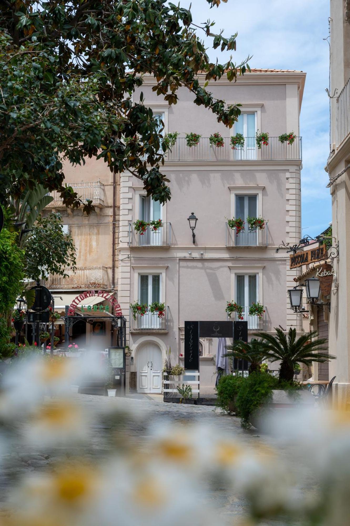 Bed and Breakfast La Divina - Free Parking - Тропеа Екстер'єр фото